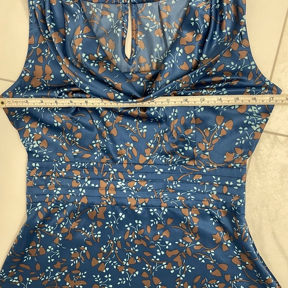 Banana Republic Blue & Grey Cowl Neck Blouse Sleeveless Fitted Sz 6 - Picture 9 of 16